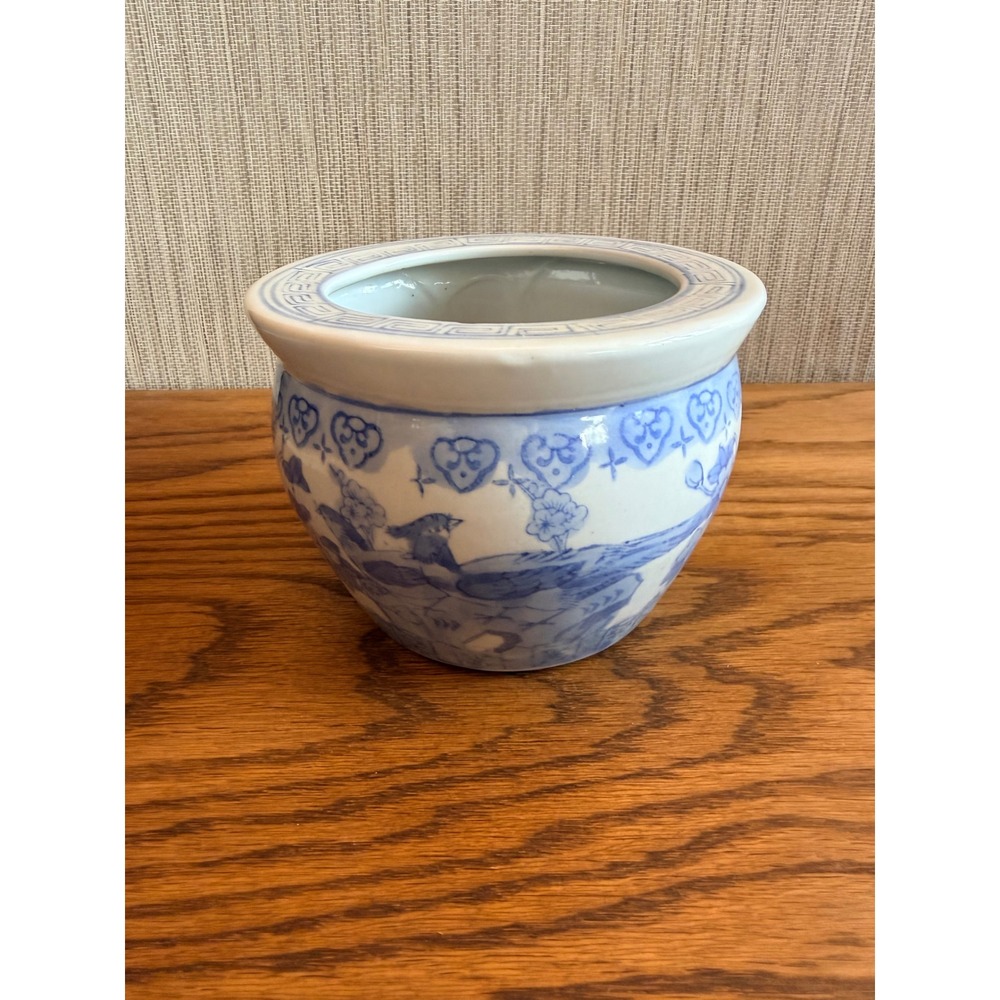 Vintage Blue White Chinoiserie Cachepot with Bird and Floral Design - Picture 4 of 13